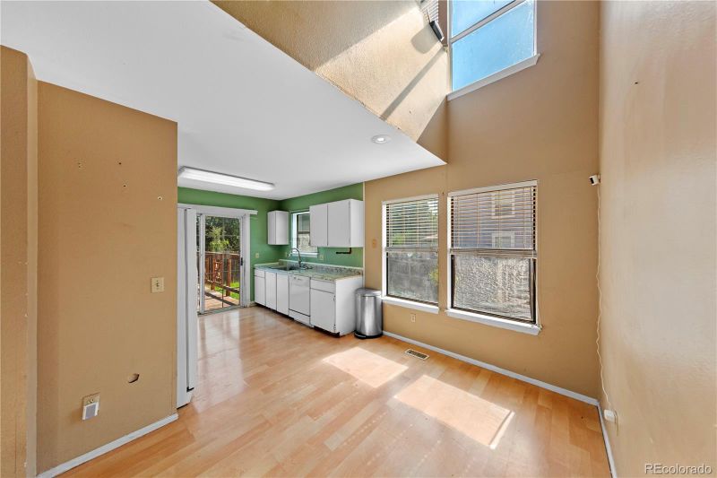 11572 E 1st Ave, Aurora, CO 80010