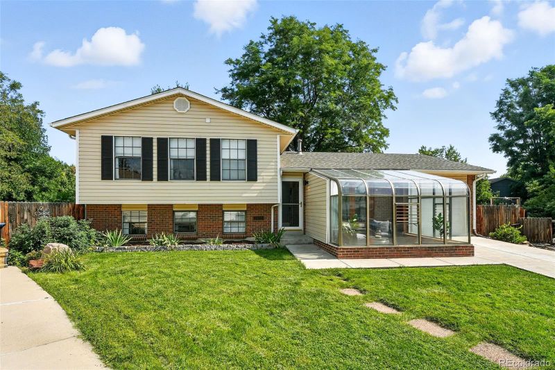 7466 Holland Ct, Arvada, CO 80005