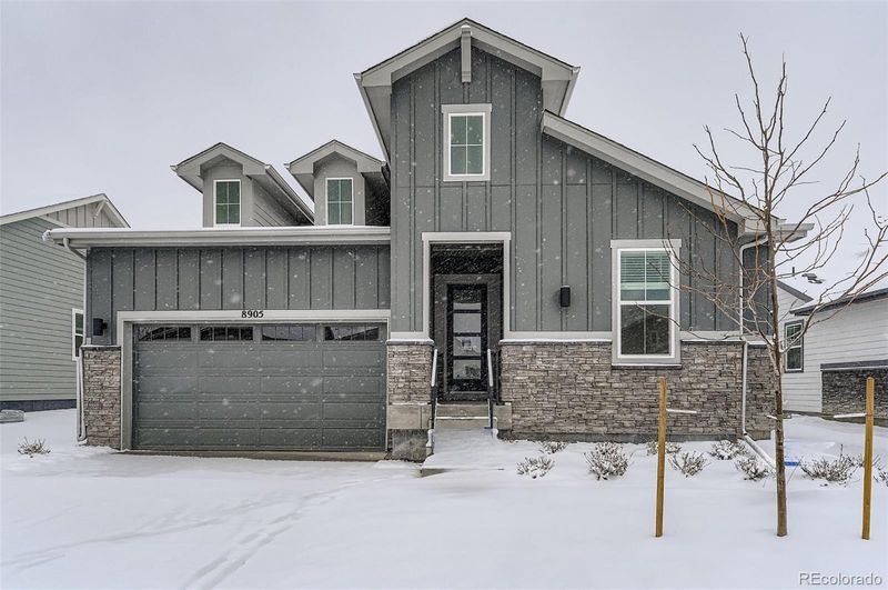 8905 S Riviera Way, Aurora, CO 80016
