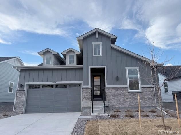 8905 S Riviera Way, Aurora, CO 80016