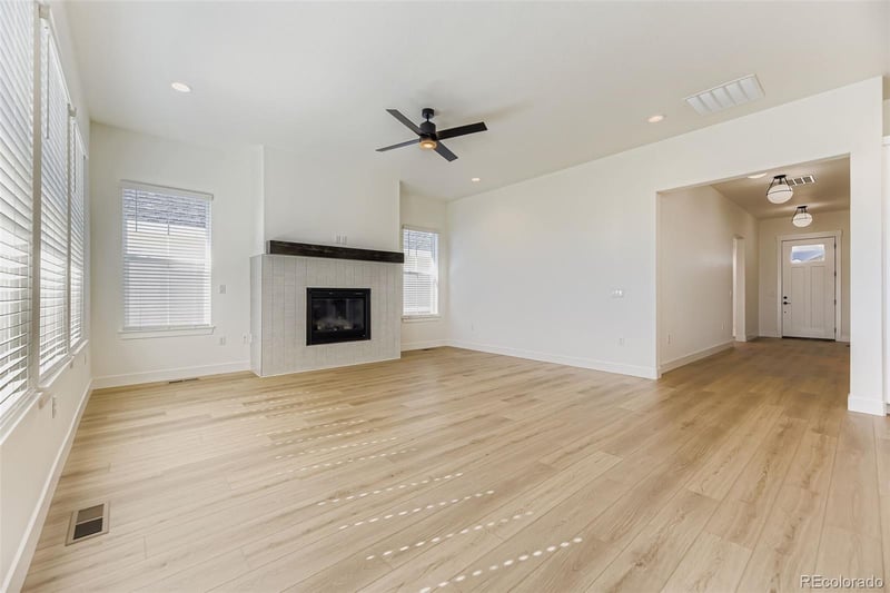 9046 S Shawnee Ct, Aurora, CO 80016