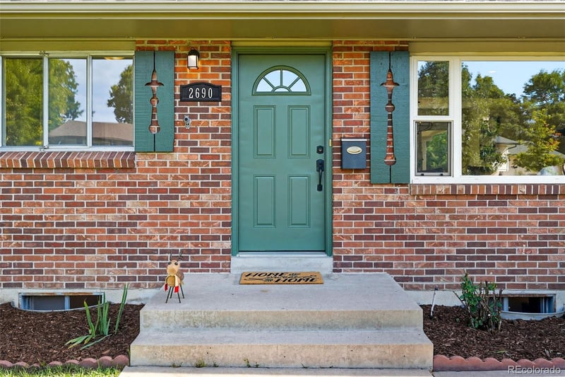 2690 S Newport St, Denver, CO 80224
