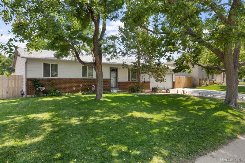 3010 S Hannibal St, Aurora, CO 80013