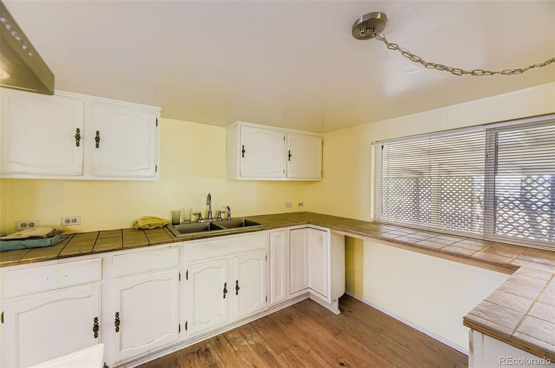 2850 W Floyd Ave, Englewood, CO 80110