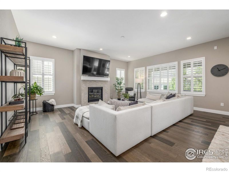 15987 La Plata Peak Pl, Broomfield, CO 80023