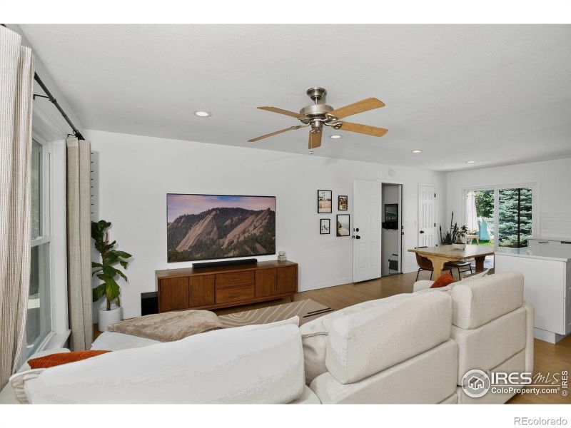 923 W Maple Ct, Louisville, CO 80027