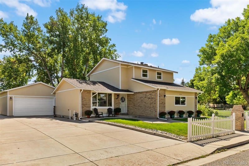 9734 W 75th Way, Arvada, CO 80005