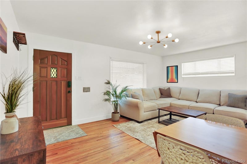 7070 Warren Dr, Denver, CO 80221