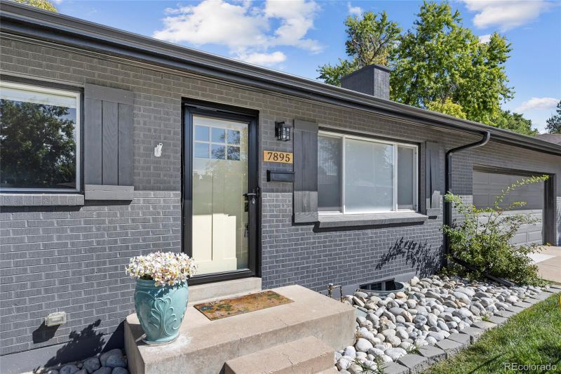 7895 E Jefferson Pl, Denver, CO 80237