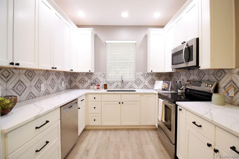 8338 S Independence Cir #107, Littleton, CO 80128