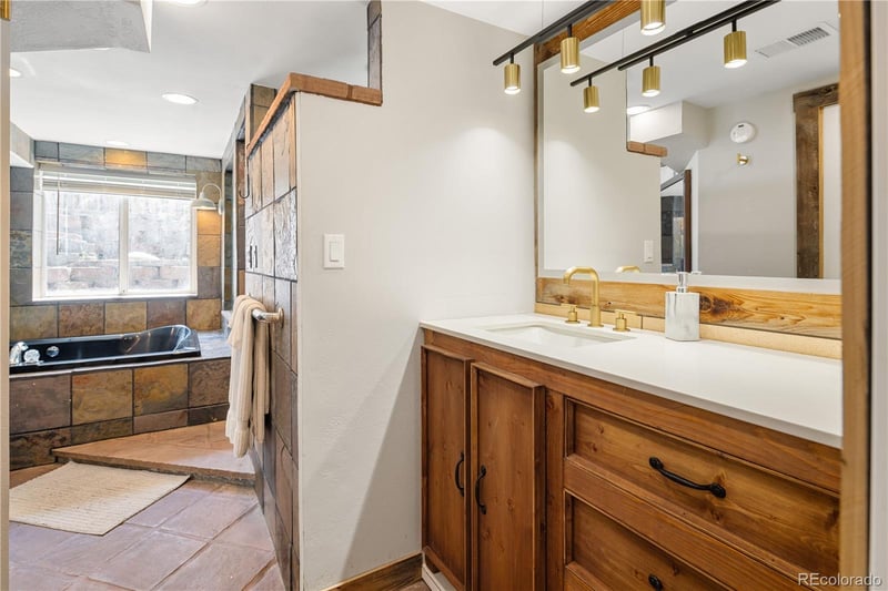 3651 N Madison St, Denver, CO 80205