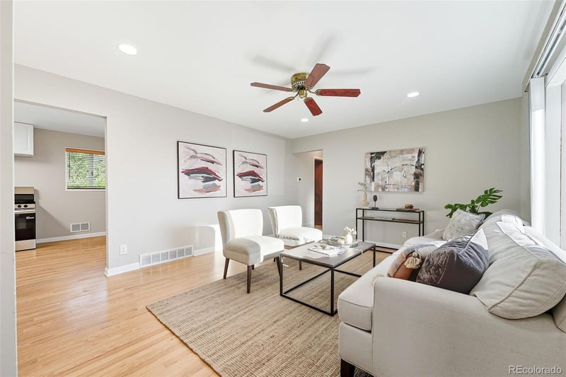 6910 Warren Dr, Denver, CO 80221