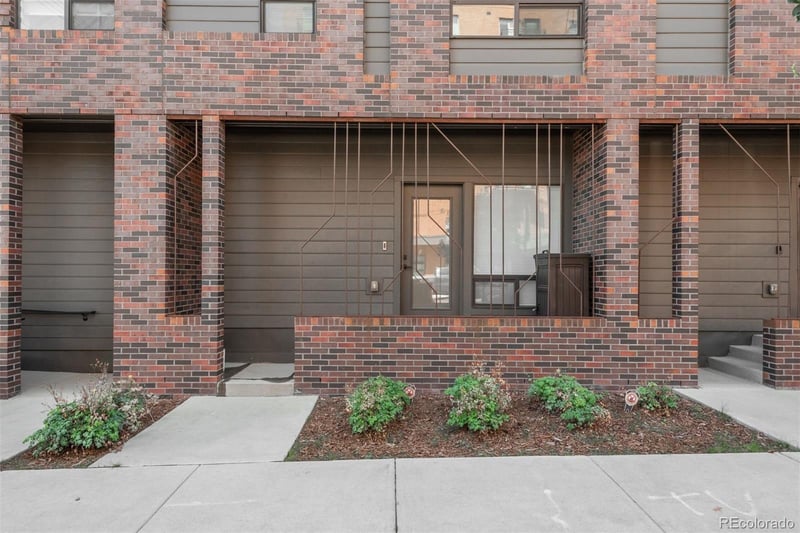 910 W 40th Ave, Denver, CO 80211