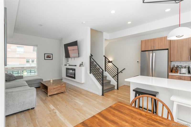 910 W 40th Ave, Denver, CO 80211