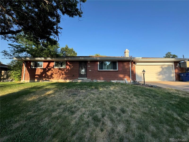 6142 S Logan Pl, Centennial, CO 80121