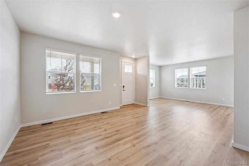 22344 E 6th Pl, Aurora, CO 80018