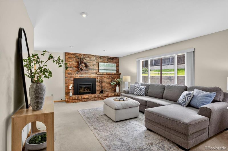 8306 W 71st Pl, Arvada, CO 80004