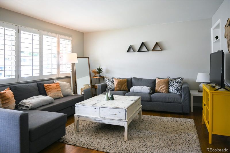 865 W 101st Ave, Northglenn, CO 80260