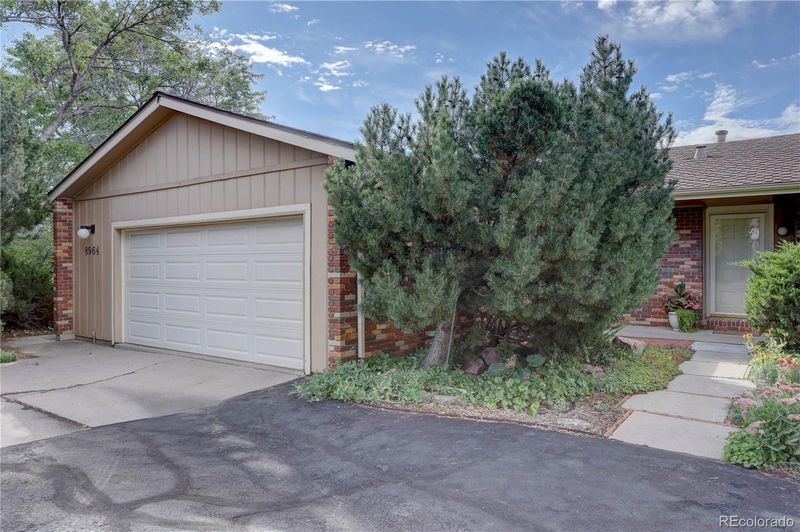 8964 W Warren Dr, Lakewood, CO 80227