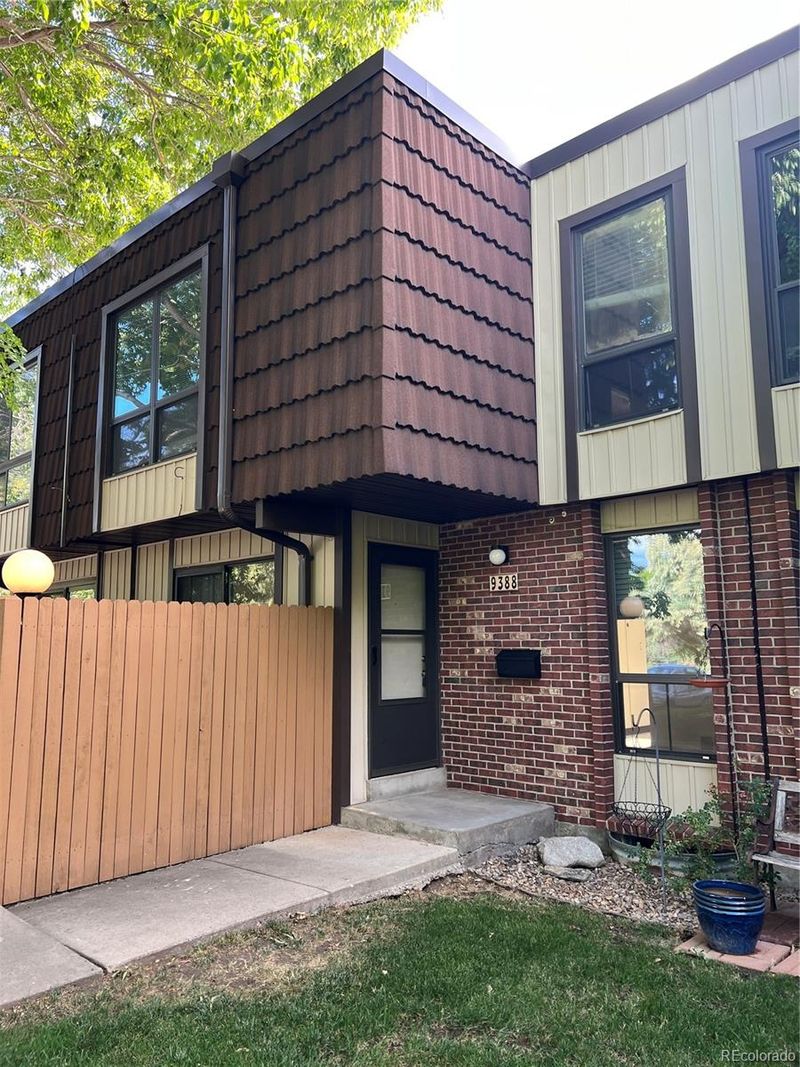 9388 W Utah Ave, Lakewood, CO 80232