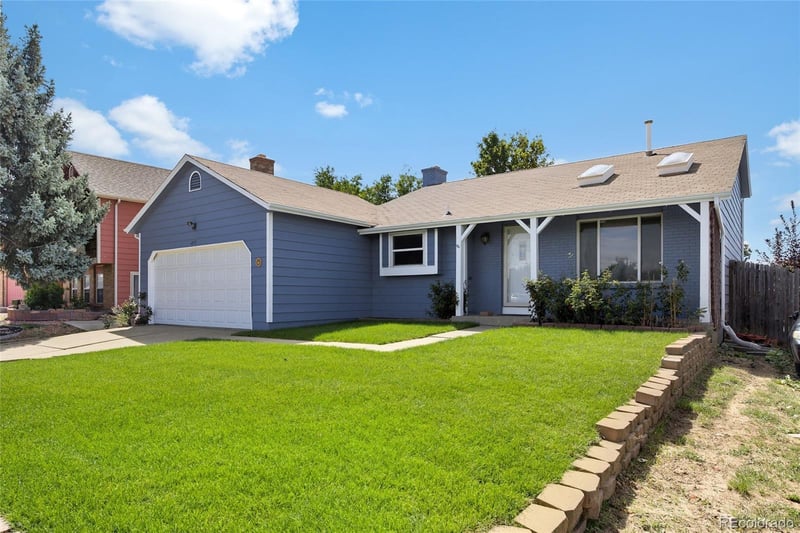 4571 Dearborn St, Denver, CO 80239