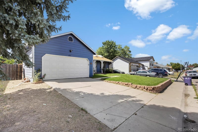 4571 Dearborn St, Denver, CO 80239