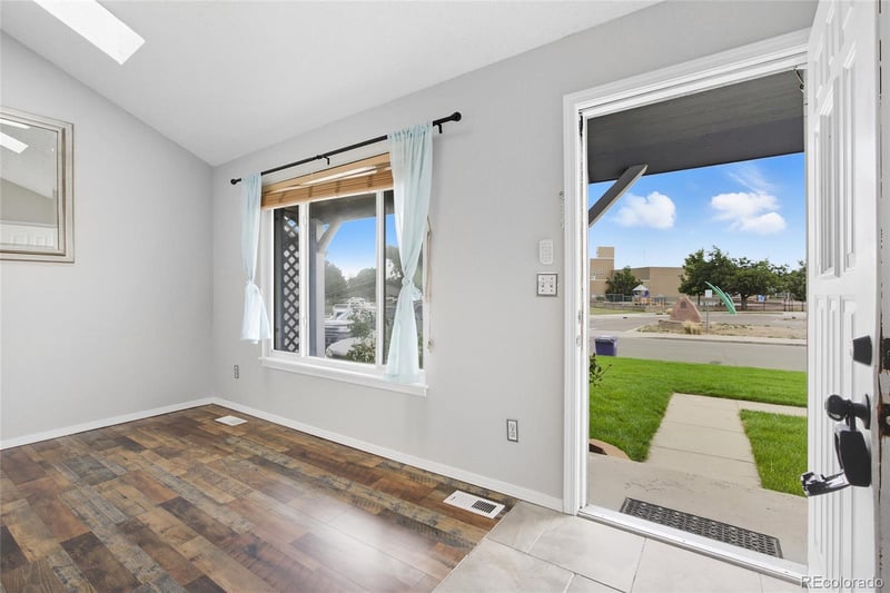 4571 Dearborn St, Denver, CO 80239