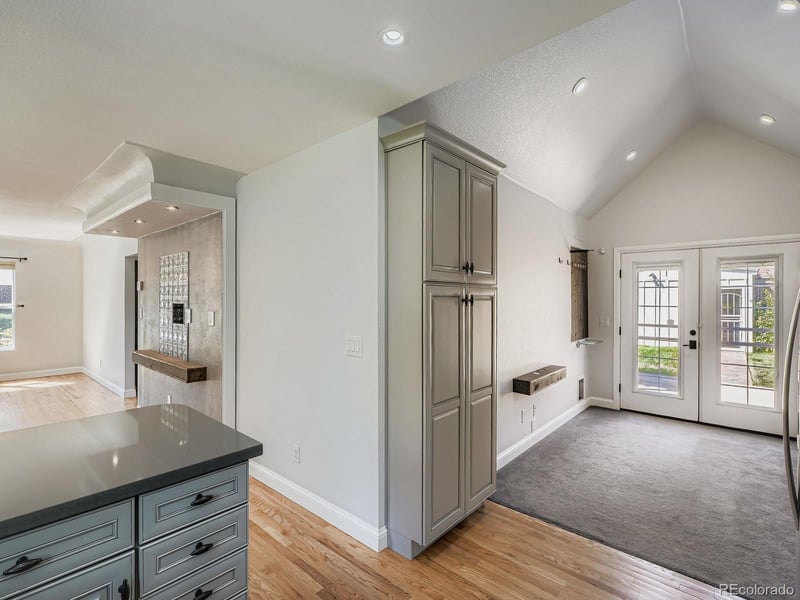 1701 Roslyn St, Denver, CO 80220