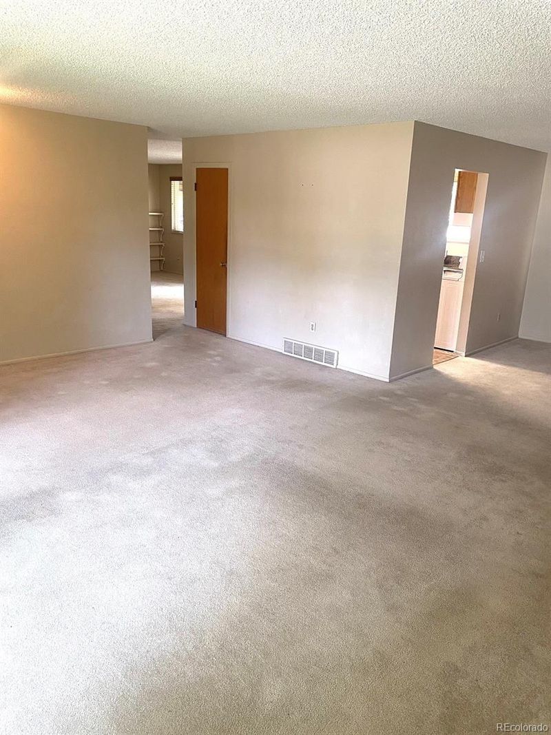 3336 S Kittredge St, Aurora, CO 80013