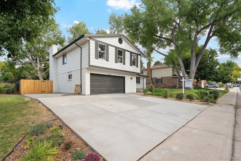 7406 S Washington St, Centennial, CO 80122