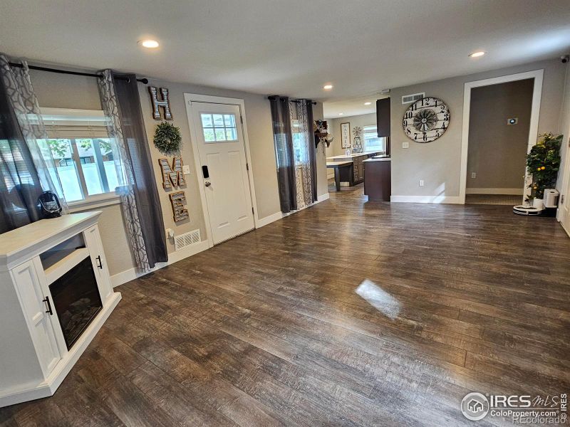 1325 S 4th Ave, Sterling, CO 80751