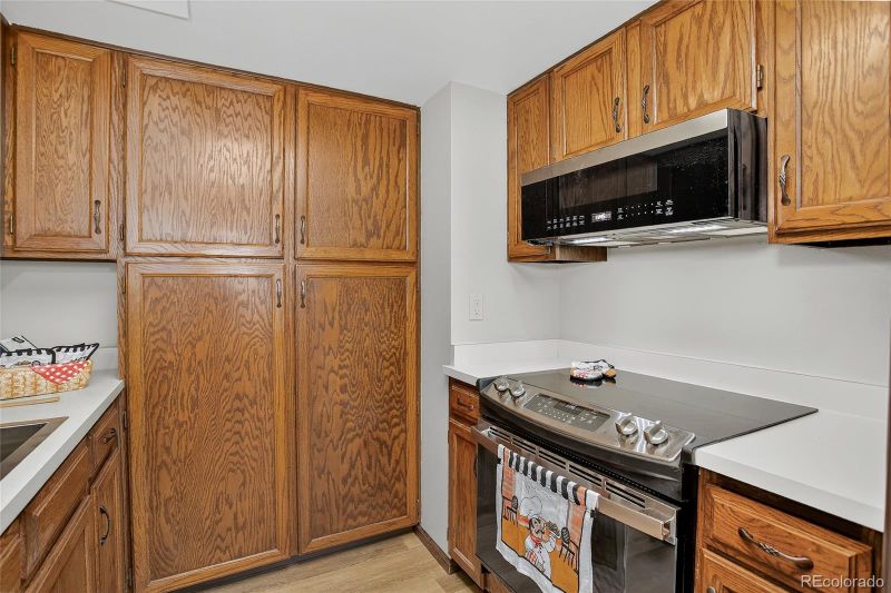 2025 W 102nd Ave, Thornton, CO 80260