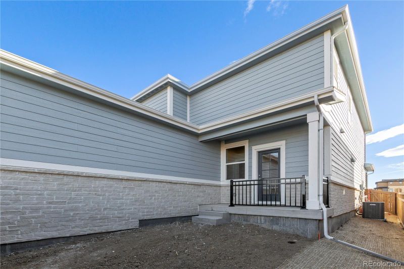 24197 E 53rd Dr, Aurora, CO 80019