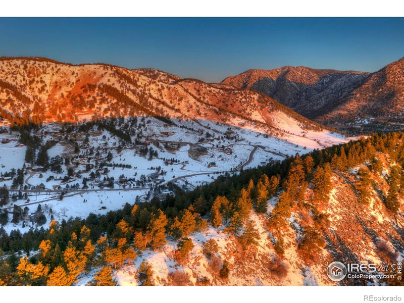9352 Eastridge Rd, Golden, CO 80403