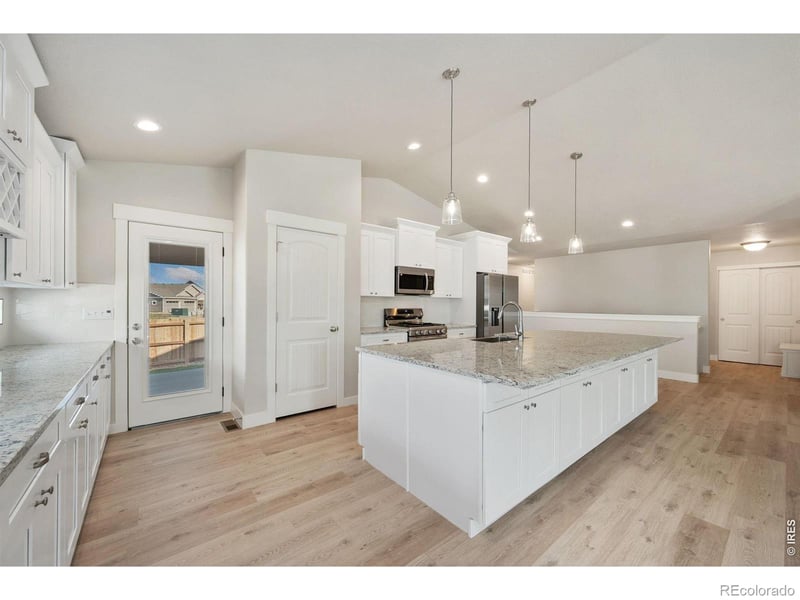 9048 Harlequin Cir, Frederick, CO 80504