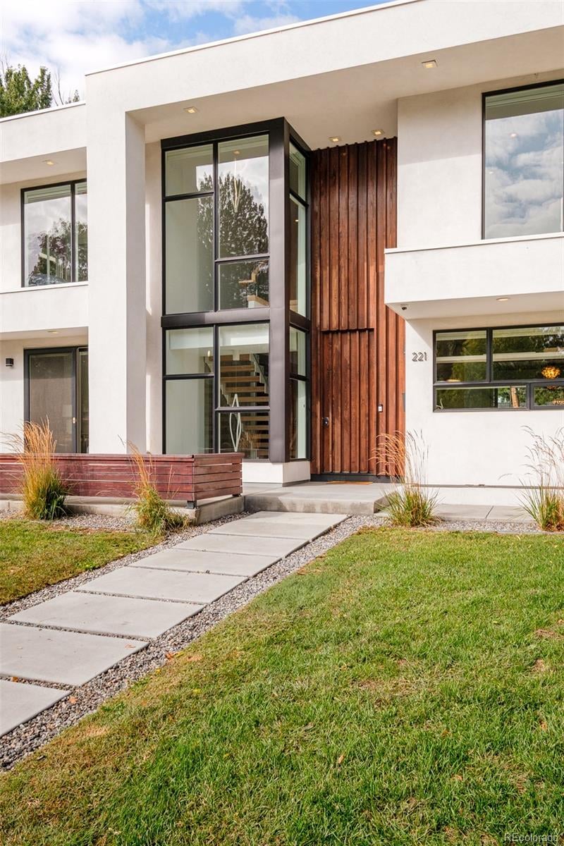 221 S Forest St, Denver, CO 80246