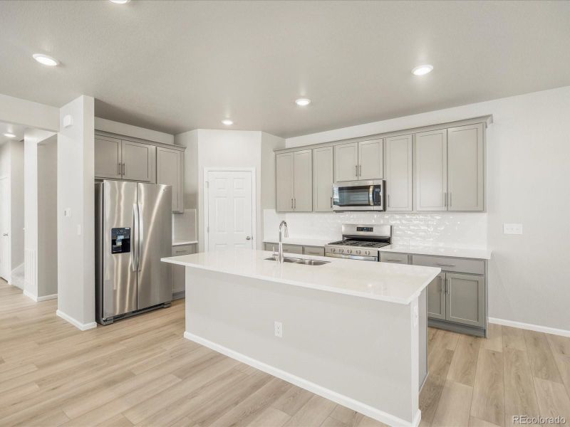 22490 E 8th Ave, Aurora, CO 80018