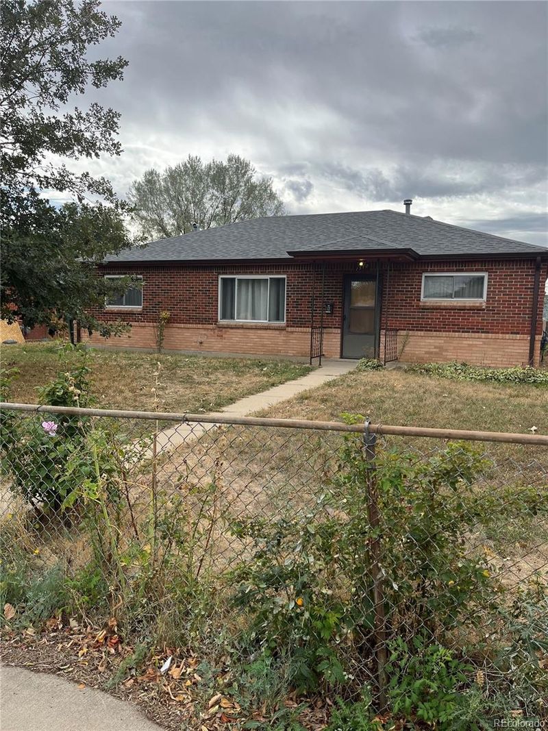 1510 Pueblo Ct, Thornton, CO 80229