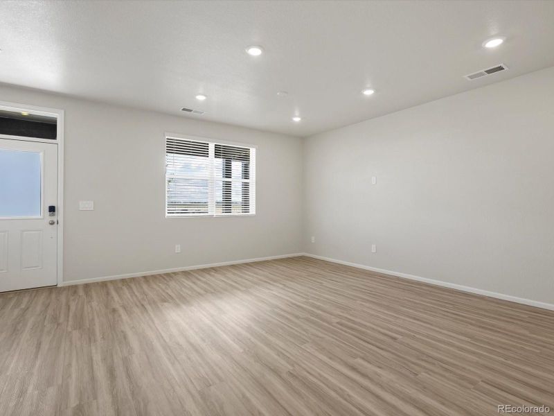791 N Tibet St, Aurora, CO 80018