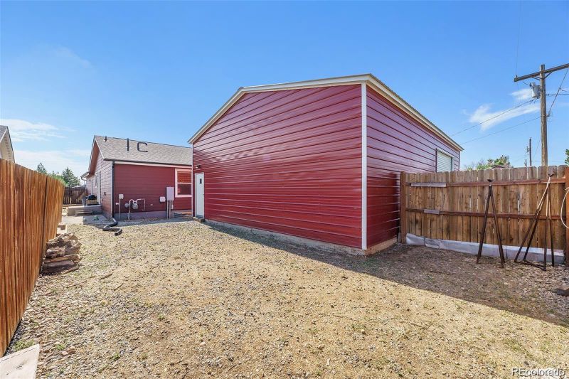 535 N 5th St, Bennett, CO 80102