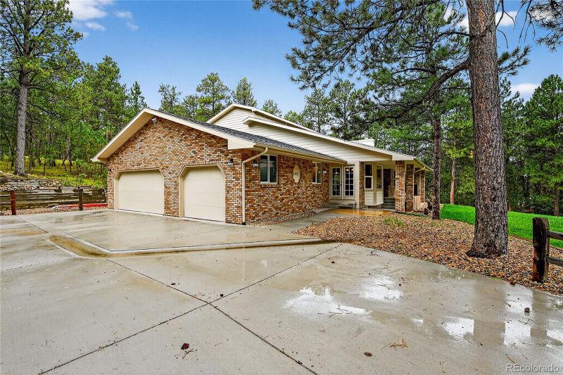 1085 Melinda Ln, Monument, CO 80132