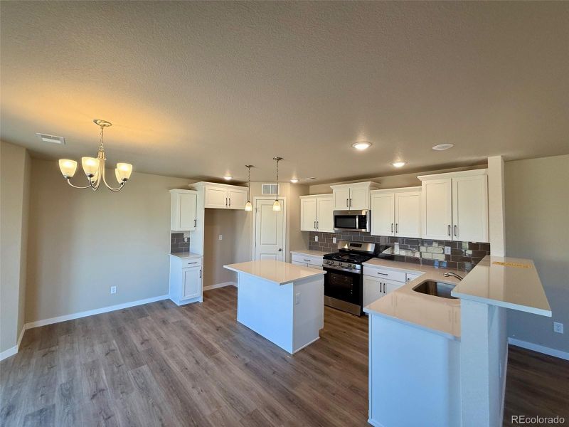 28329 E 7th Pl, Watkins, CO 80137