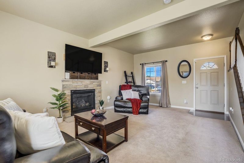 7433 Twin Valley Ter, Colorado Springs, CO 80925