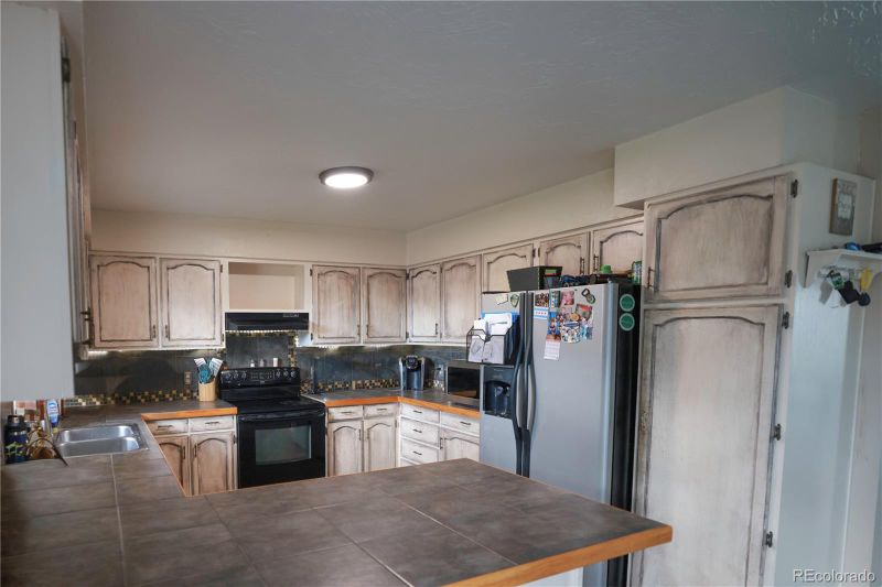 955 G Ave, Limon, CO 80828