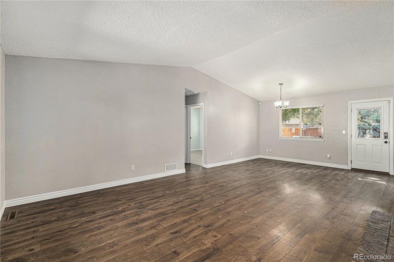 18074 E Belleview Pl, Centennial, CO 80015