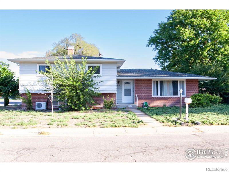 828 Glenora St, Sterling, CO 80751