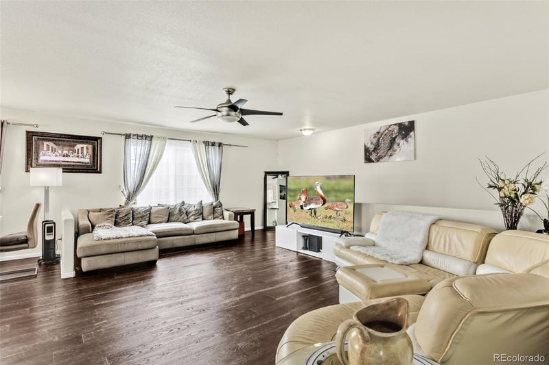 18636 E 42nd Ave, Denver, CO 80249