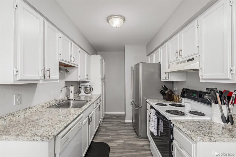 3141 S Tamarac Dr #305E, Denver, CO 80231