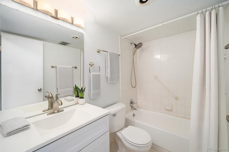 1029 E 8th Ave #206, Denver, CO 80218