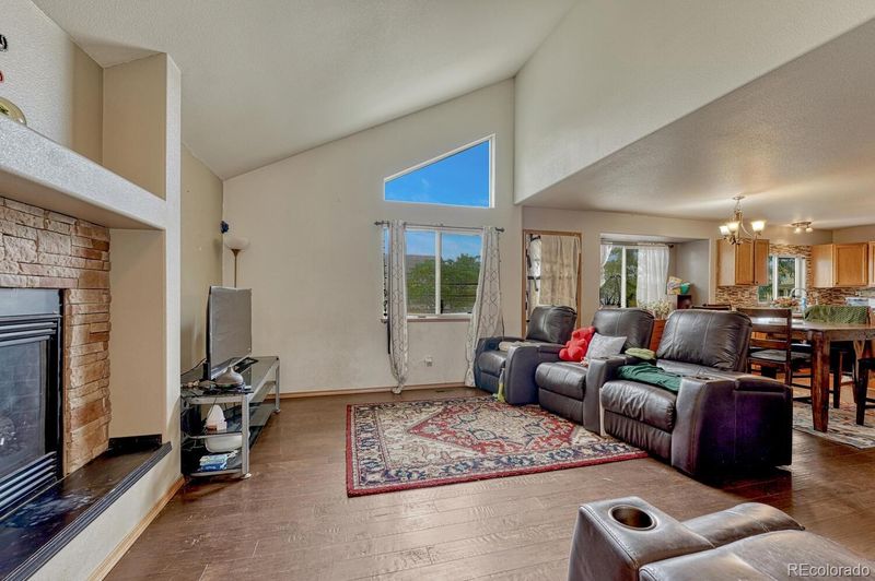 8042 Parsonage Ln, Colorado Springs, CO 80951